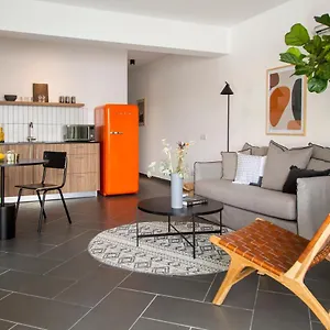 4* מלון דירות Liv Urban